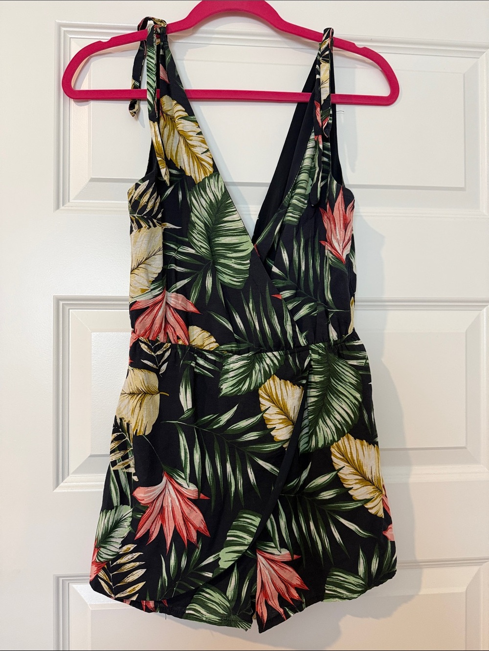 by the way. Black Tropical Print Tie-Shoulder Romper